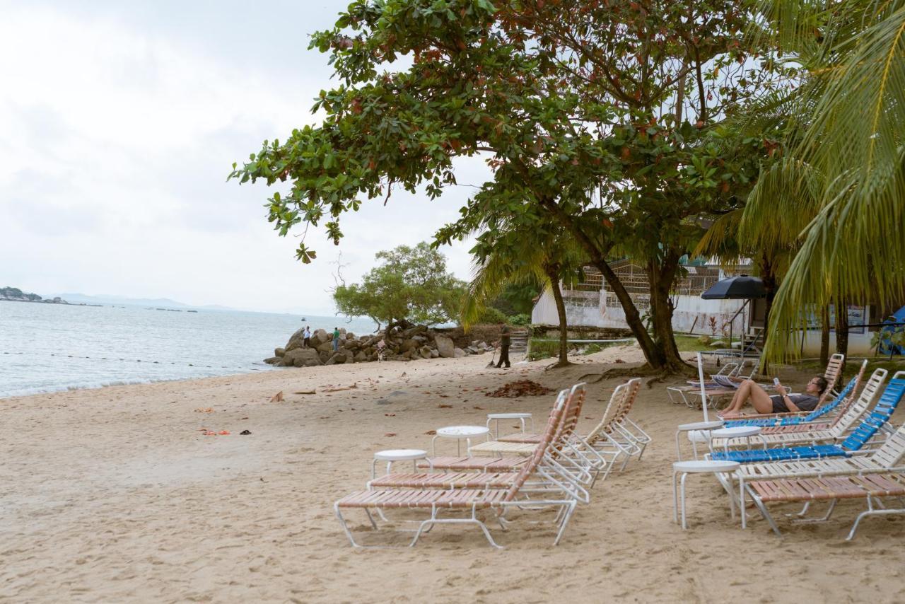 J Beach Suites At Rainbow Paradise Танджунг-Бунга Экстерьер фото